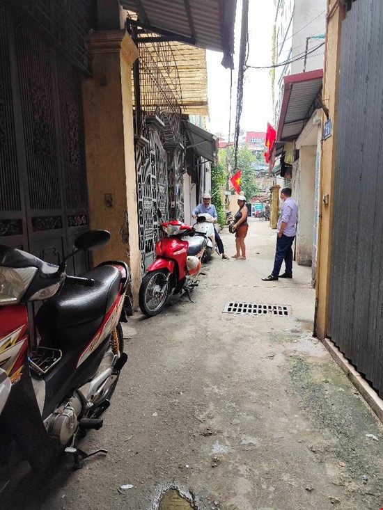 Bán nhà lĩnh nam 4 tầng dân xây hàng xóm chợ đêm hoàng mai