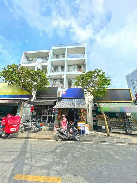 Bán nhà Quận 7 đường Lý Phục Man dt 7x40m,lửng,4 lầu