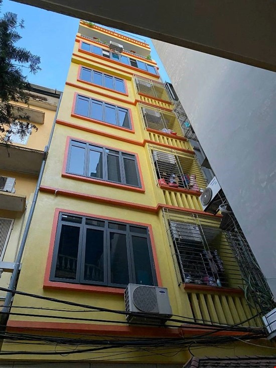 8 tầng cầu thang máy Đê La Thành 83m2 x MT 4,8m giá 19 tỷ - nội thất đẹp