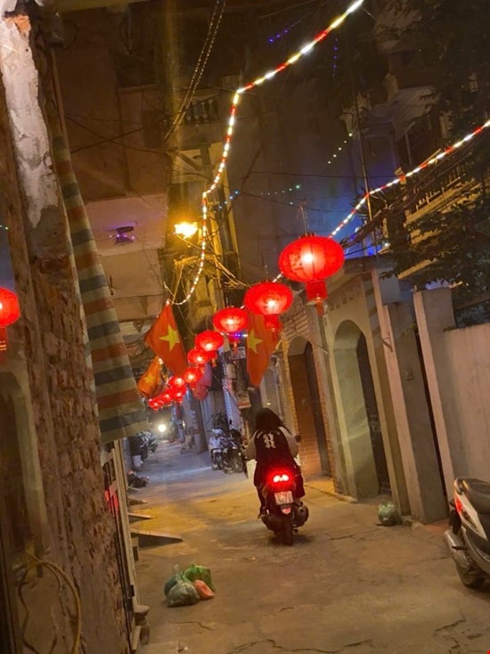 Bán nhà phân lô đưuòng hoàng mai 4 tầng long lanh dân xây ô tô kinh doanh