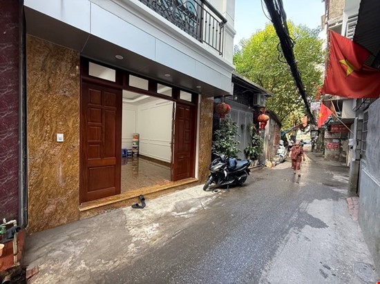 Bán nhà trại cá trần đại nghĩa 5 tầng thang máy long lanh ô tô thông kinh doanh hai bà trưng