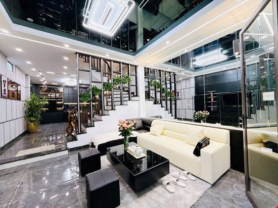 Cần bán nhà phố Đại La, nhà mới ở luôn, quận Hai Bà Trưng