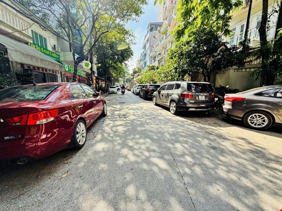 Bán 80m - 4 Tầng - 4.5m.Mặt Tiền.( Nghĩa Đô )Cầu Giấy. Phân Lô Víp