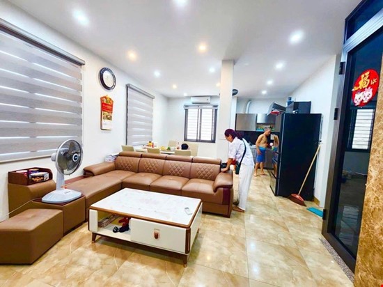 Bán 100m - 5 Tầng - 6m.Mặt Tiền.( Trần Quốc Vượng )Cầu Giấy