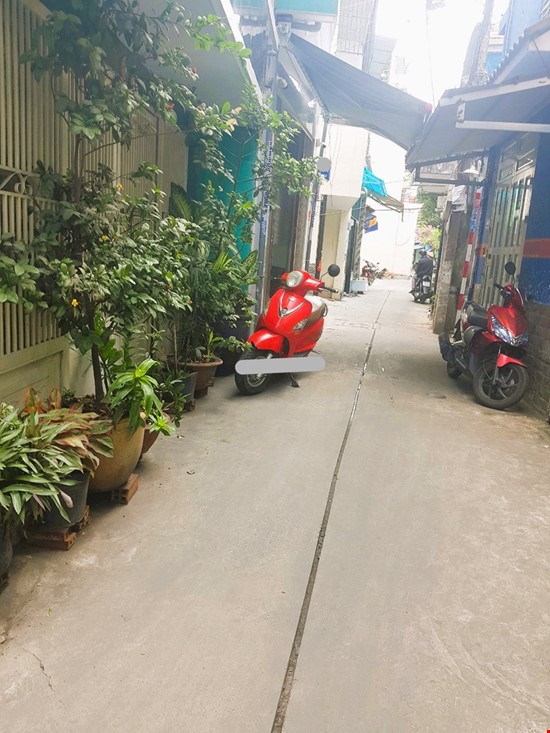Bán nhà hẻm thông Phú Thọ Hoà, chỉ hơn 1 tỷ có SHR