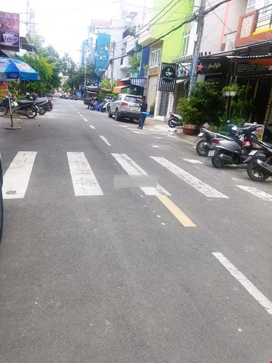 Bán nhà Mặt tiền Lê Quốc Trinh 70m2 4 tầng 4PN nhỉn 8 tỷ