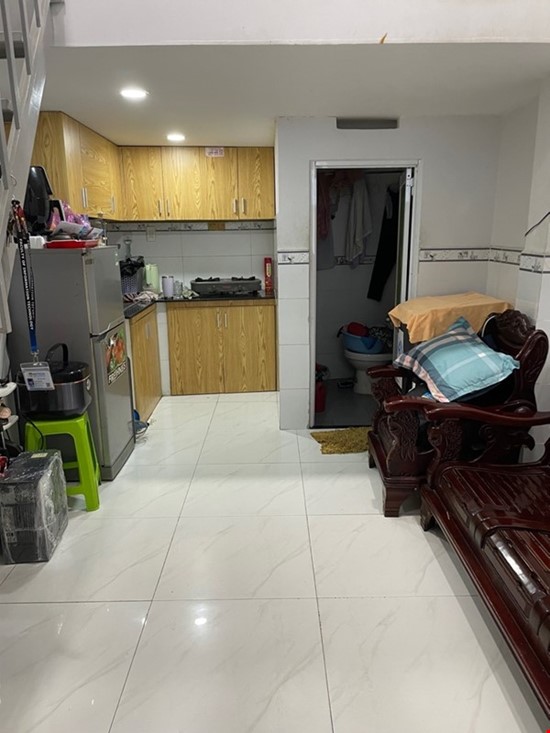 20m2 Lạc Long Quân HXH cách 1 căn, 3 tầng, hoàn công đủ