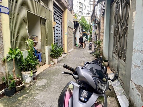 Bán nhà Trần Văn Quang 3 tầng sân thượng hơn 1 tỷ có SHR