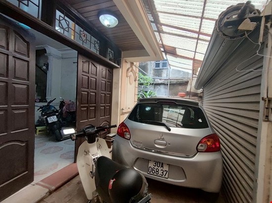 Bán 102M tặng nhà ô tô kinh doanh hoàng mai
