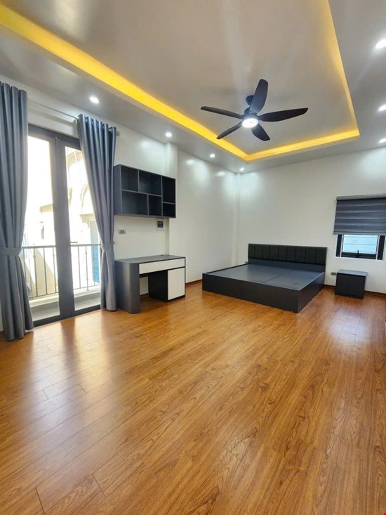 Bán nhà hòa bình 3 minh khai 5 tầng long lanh ô tô cách 30M hai bà trưng