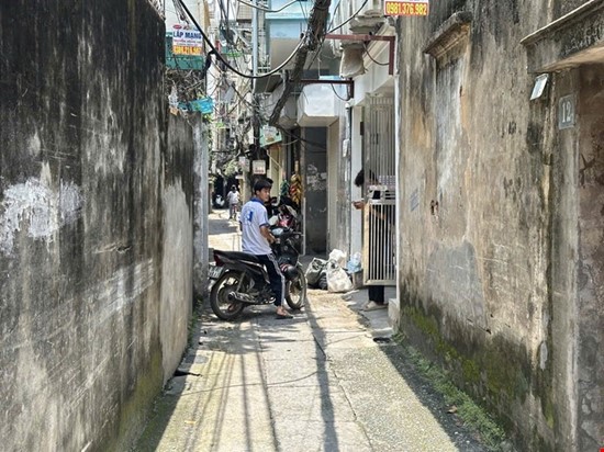 Bán 79M đất ngõ 169 đường hoàng mai