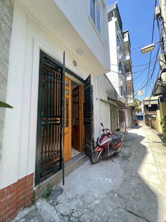 Bán nhà tây trà thông lĩnh nam 5 tầng dân xây ô tô qua nhà hoàng mai