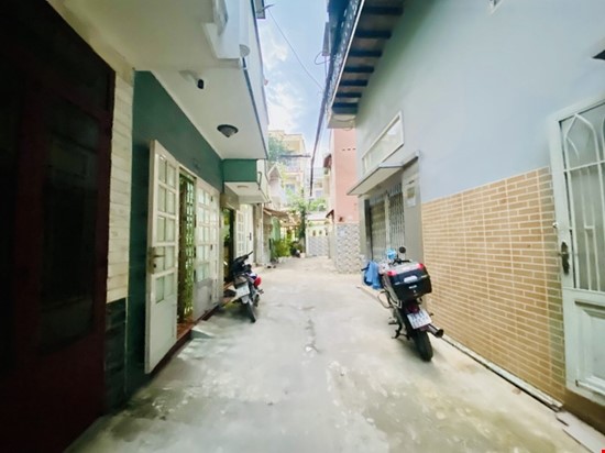 NGUYỄN KIỆM – 36M2 VUÔNG VỨC – 2 TẦNG ĐÚC MỚI – HẺM 3M THÔNG GẦN ĐƯỜNG LỚN – CHỈ 4 TỶ 2