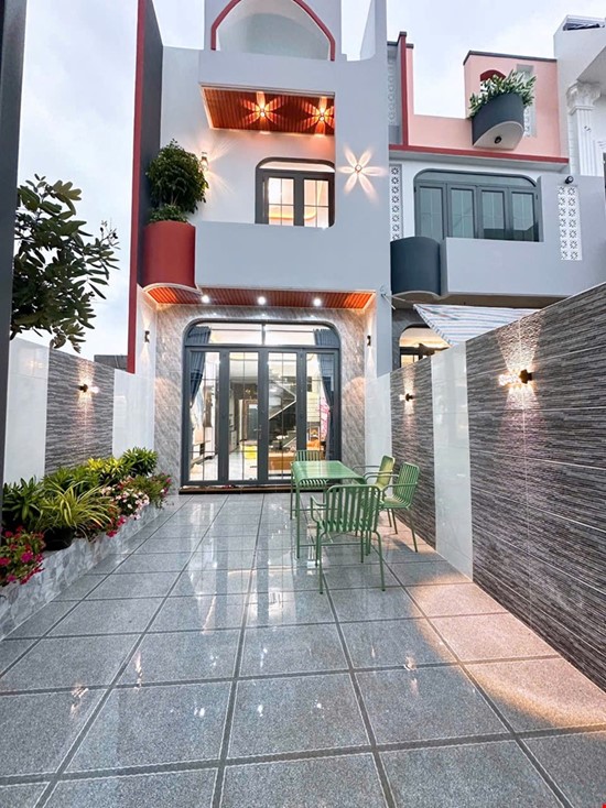 CẦN BÁN NHANH CĂN NHÀ PHỐ ĐƯỜNG ÔTO