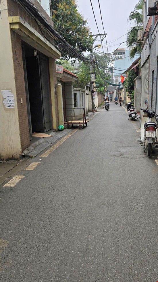 Bán nhà thúy lĩnh dân xây ở ngay ô tô tránh vào nhà kinh doanh hoàng mai