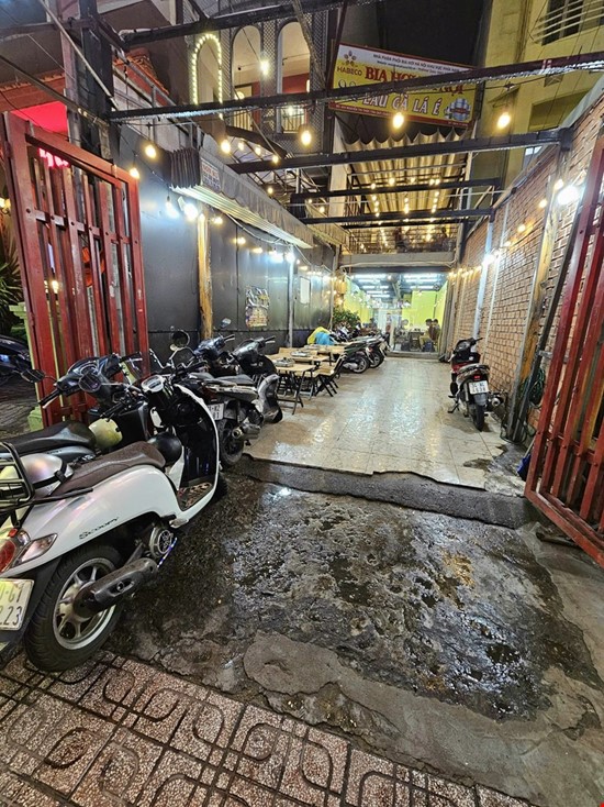 Cho thuê nhà Nguyễn Thị thập,P. Tân Quy Quận 7, dt 4x30m,cấp 4