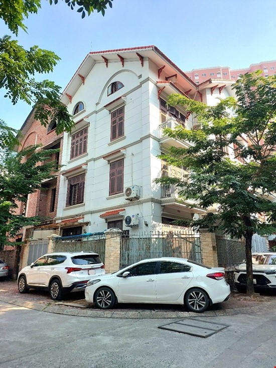 SIÊU PHẨM BIỆT THỰ LÔ GÓC TẠI NGHĨA ĐÔ CẦU GIẤY ĐƯỜNG HOÀNG QUỐC VIỆT - Ô TÔ TRÁNH, VỈA HÈ RỘNG - K