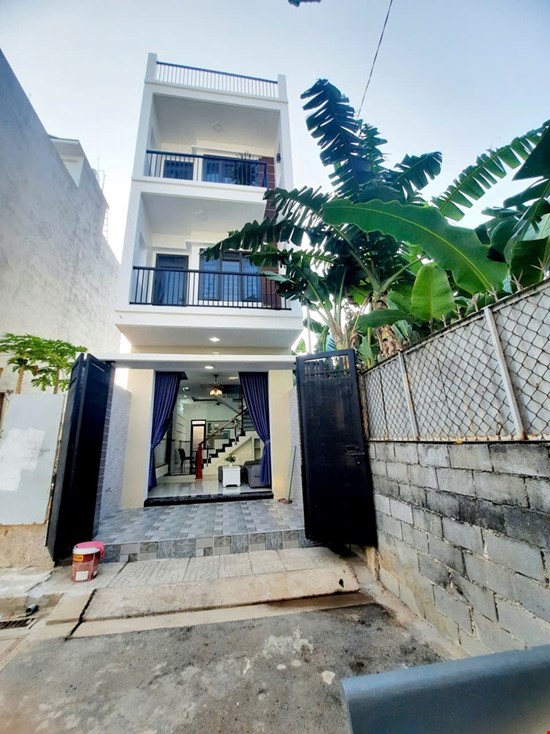 Bán nhà mới xây đường số 6 Linh Xuân Thủ Đức ,LH 0909428959.