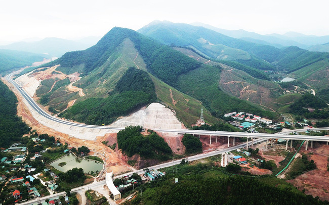 Cao tốc Hạ Long - Vân Đồn 