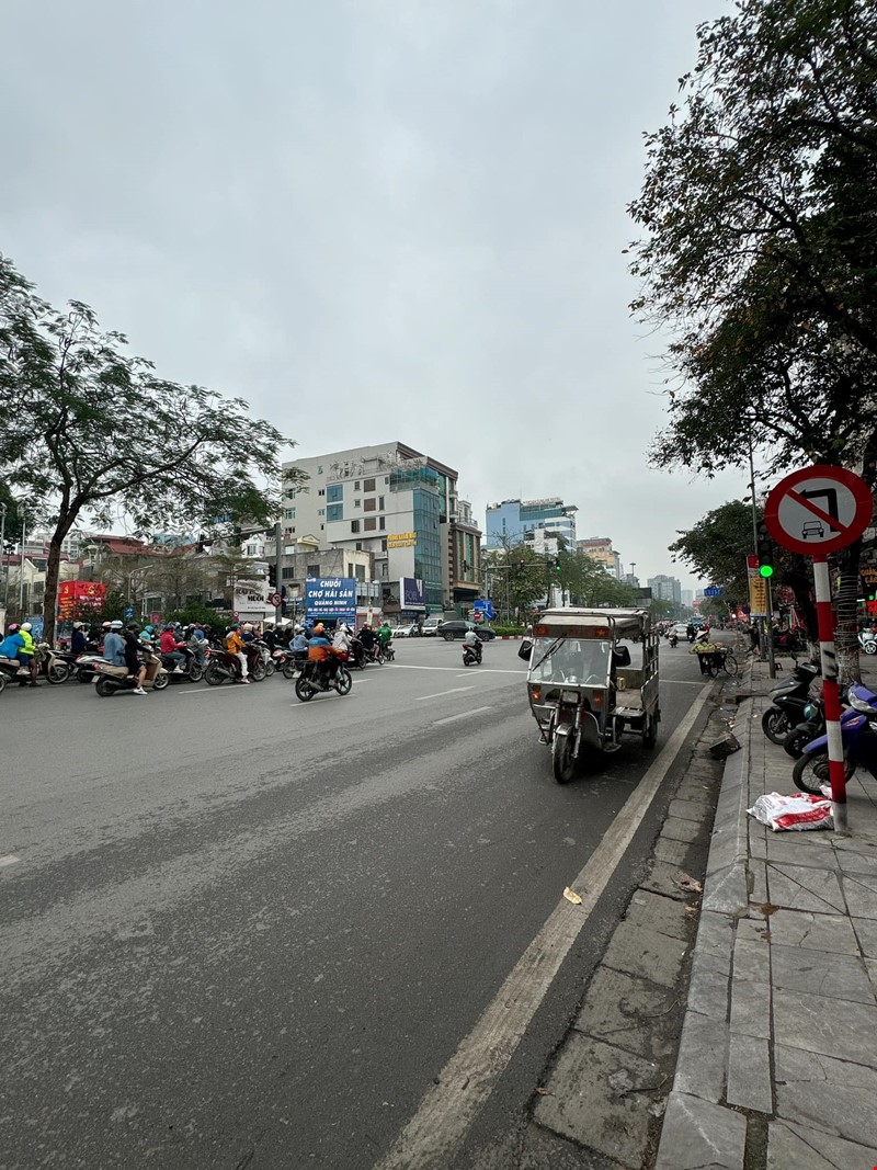 ban-nha-mat-pho-dai-co-viet-giao-xa-dan-mat-pho-mat-tien-rong-pr143638