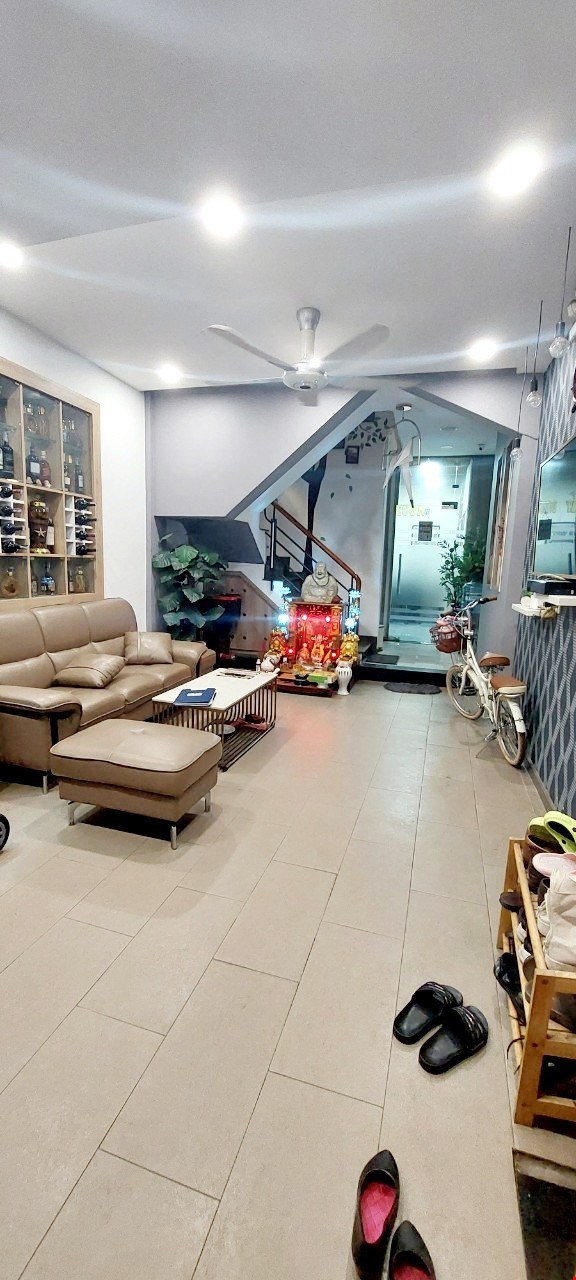 binh-thanh--hem-xe-tai-sat-mat-tien-–-vua-o-vua-kinh-doanh-–-7-ty-pr134712