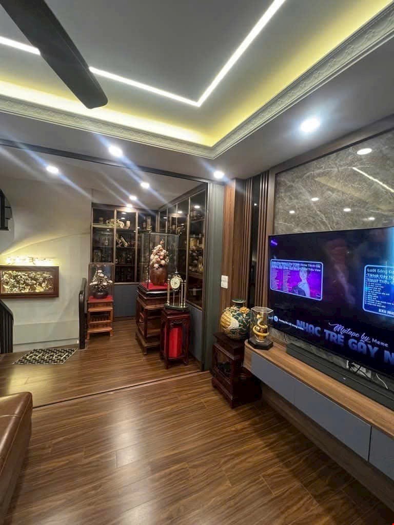 nhat-vi-nhi-huong-phan-khuc-hiem-nhinh-8-ty-oto-tan-cua-50m-ra-mat-ho-oto-do-pr143479