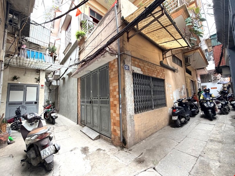 ban-nha-4-tang-dan-xay-lo-goc-ngo-thong-duong-hoang-mai-pr144288