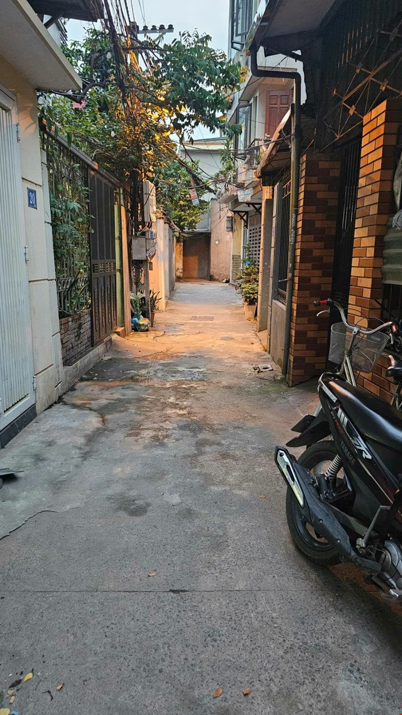 ban-dat-linh-nam-70m-gan-pho-hang-xom-cho-dem-hoang-mai-pr143826