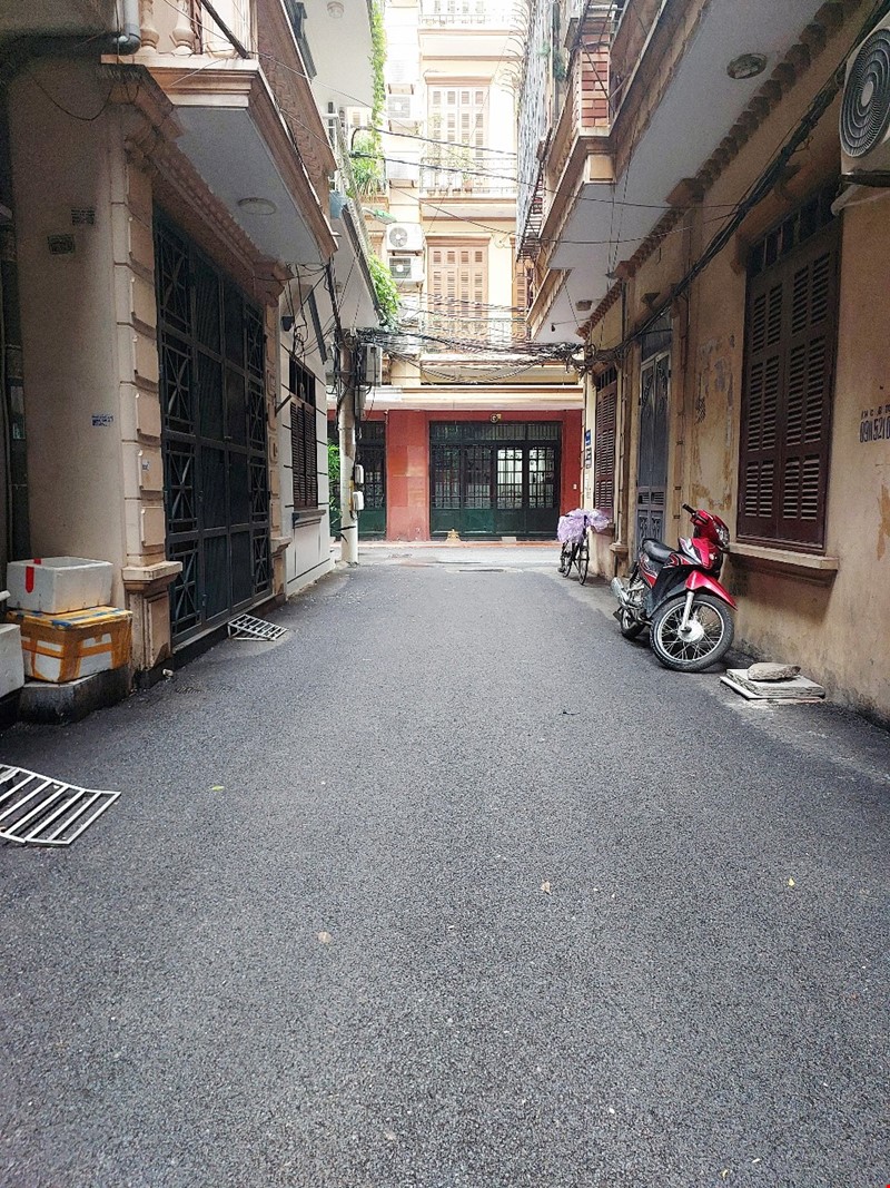 ban-dat-khu-phan-lo-o-ban-co-2-mat-thoang-o-to-vao-dat-hoang-quoc-viet-nghia-do-ha-noi-pr144286